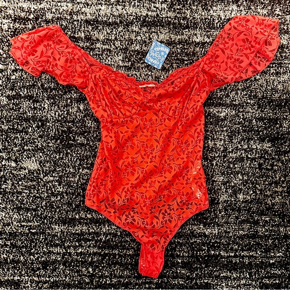 FREE PEOPLE || Olivia Lace Bodysuit in Lady Bird Red - Size XS ❤️NWT❤️ - Picture 3 of 16